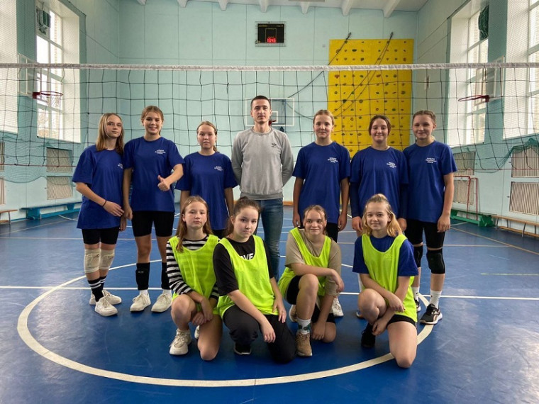 Первенстве школьной спортивной лиги по волейболу среди девушек 5-8 классов.